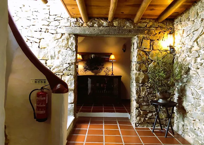 Casal Da Serrana Agroturismo *