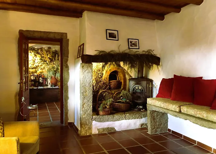 Casal Da Serrana Agroturismo *